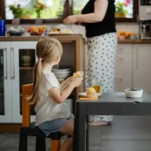 TEGA BABY SET DJEČJEG NAMJEŠTAJA ( STOL I 2 STOLICE ) TEGGI MULTIFUN - GRAPHITE/MUSTARD - Slika 3